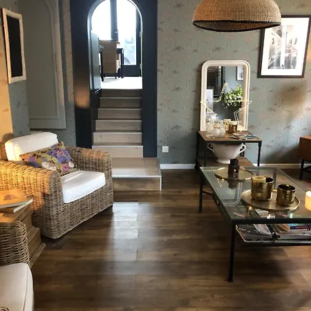 オテル レ ザンブルン ホテル