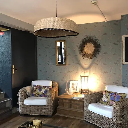 ホテル オテル レ ザンブルン 3*