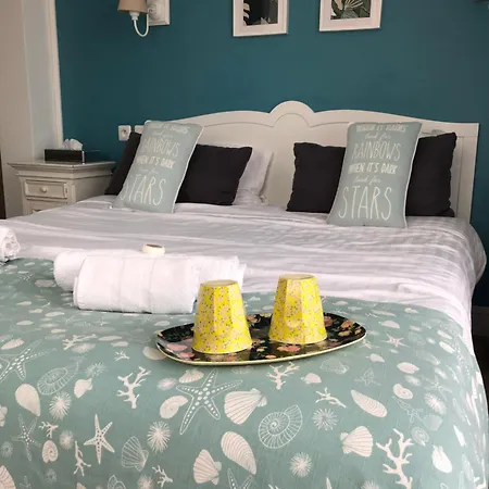 オテル レ ザンブルン ホテル