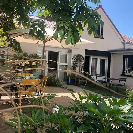 Hotel Les Embruns 3*