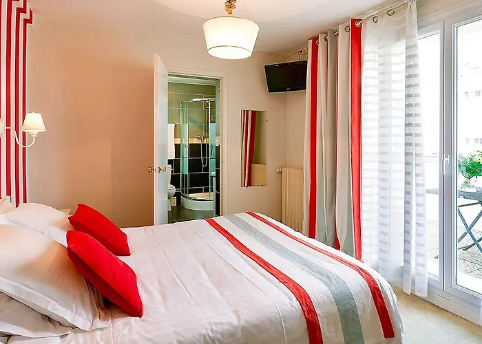 Hotel Les Embruns 3*